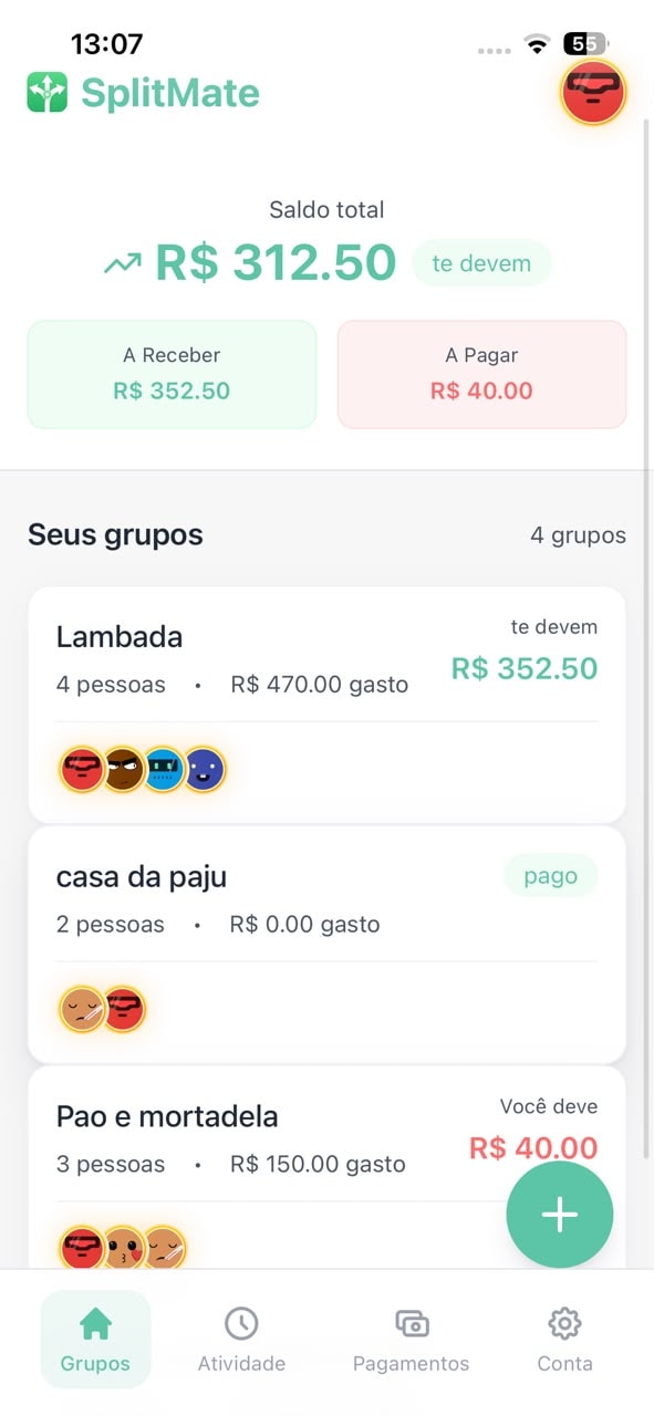 Tela de grupos do SplitMate com saldo total, valores a receber e pagar e lista de grupos.